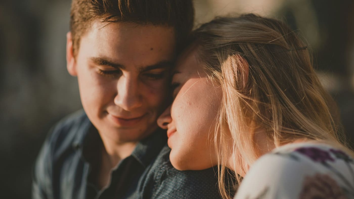 Tips Memilih Foto Prewedding untuk Undangan agar Tampil Memikat